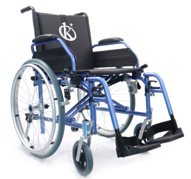 Fauteuil roulant manuel YR06613